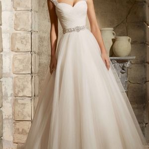 Ivory Mori Lee Wedding Dress Size 22